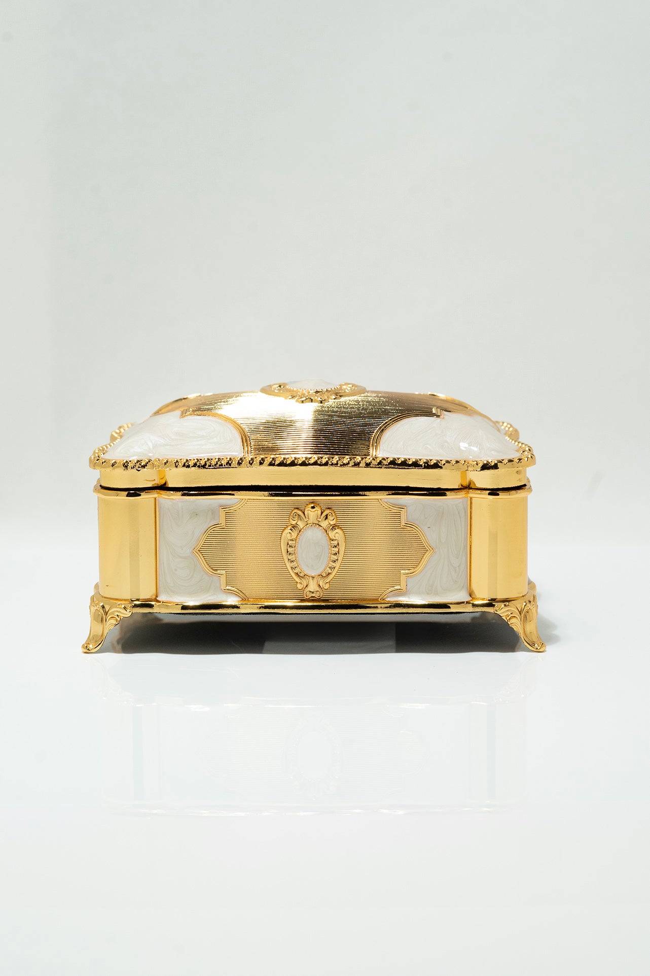 Luxury Gold and White Arabic Incense Burner Set